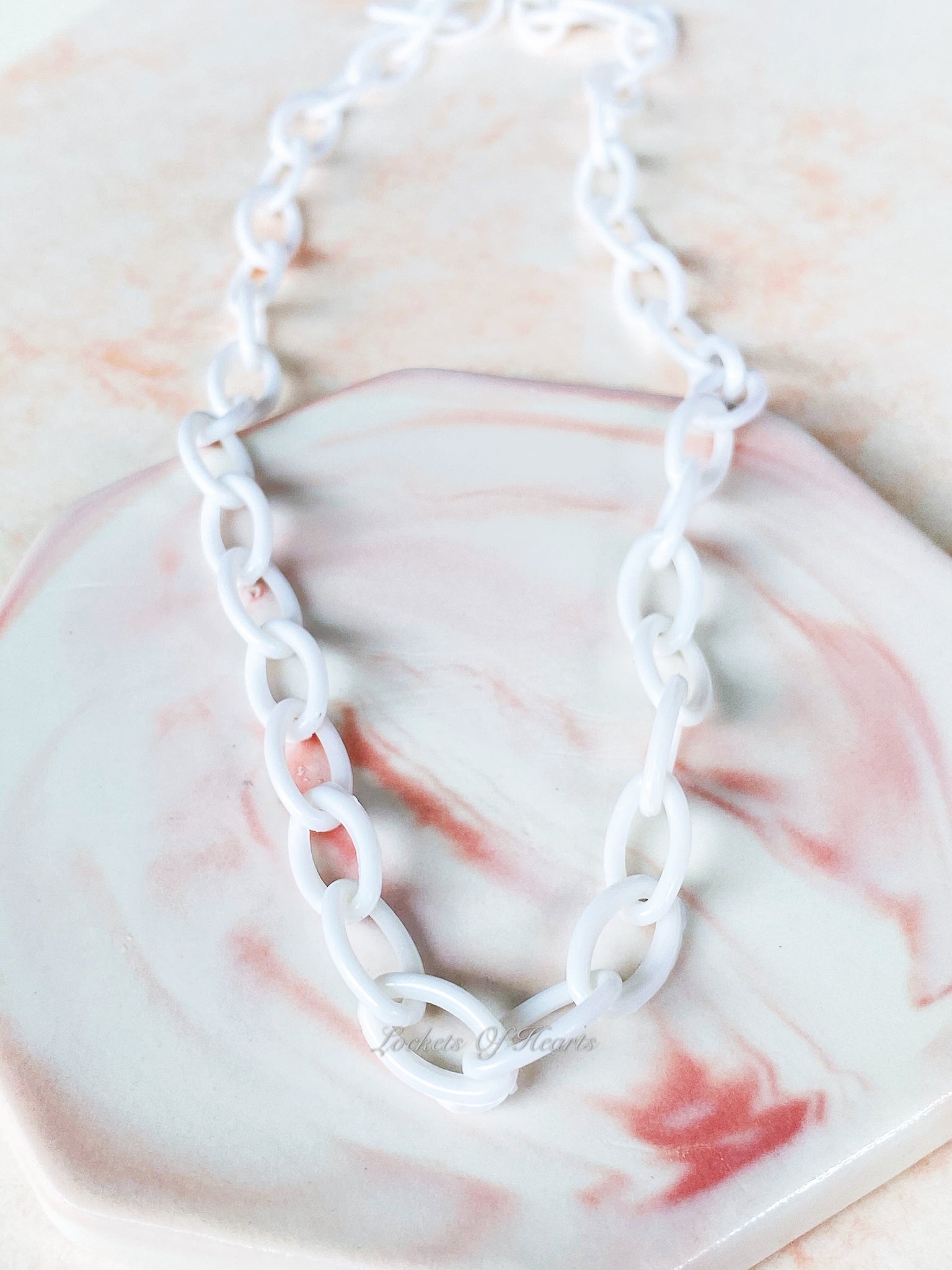 KIDS WHITE CHAIN